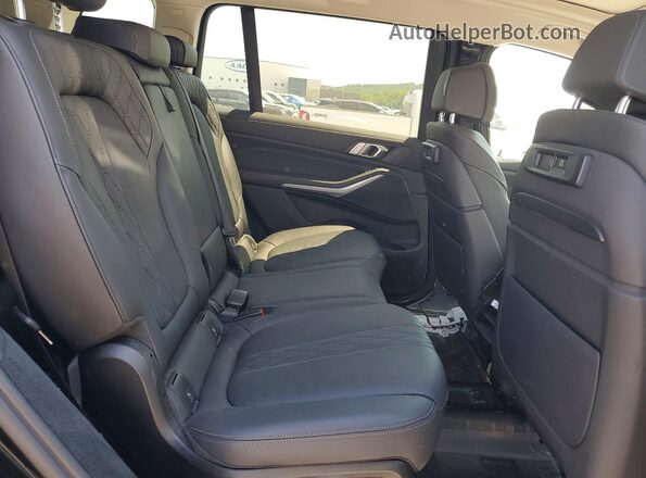 5UXCW2C02N9J14750 2022 BMW X7 Black Rear interior view