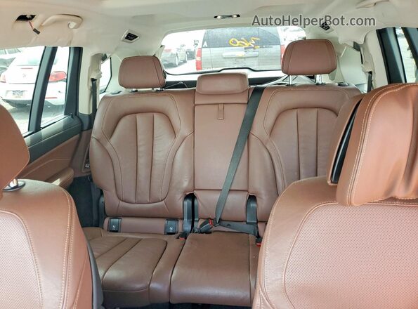 5UXCW2C03L9B73595 2020 BMW X7 White Widok tylnych siedzeń