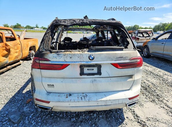 5UXCW2C03M9F25334 2021 BMW X7 White Widok z tyłu