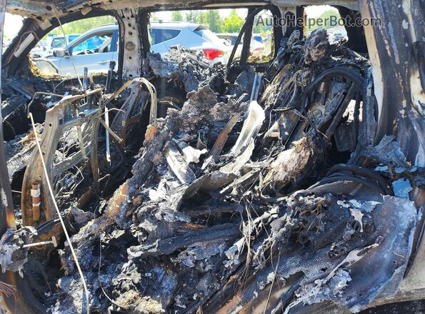 5UXCW2C03M9F25334 2021 BMW X7 White Widok wnętrza z tyłu