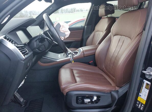 5UXCW2C03N9K03548 2022 BMW X7 Blue Front interior view