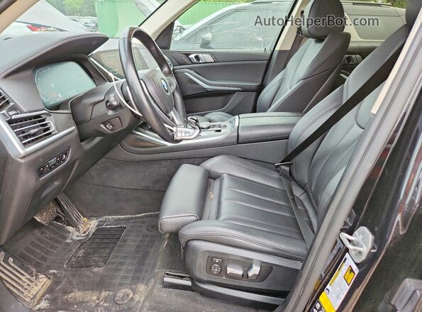 5UXCW2C04N9M86137 2022 BMW X7 Black Widok wnętrza z przodu