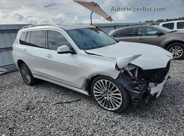 5UXCW2C06M9F55279 2021 BMW X7 White Передня права чверть