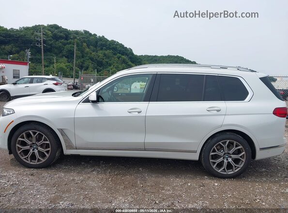 5UXCW2C08M9H93229 2021 BMW X7 White Панорамний вид салону 360°