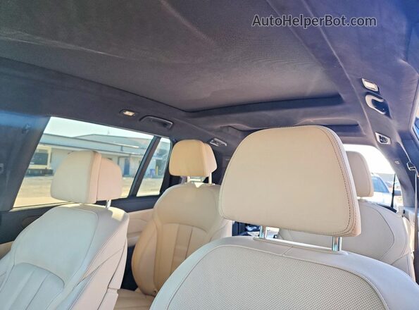 5UXCW2C09M9H86421 2021 BMW X7 Blue Widok tylnych siedzeń