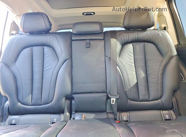 5UXCW2C51KL084344 2019 BMW X7 Серый Вид задних сидений