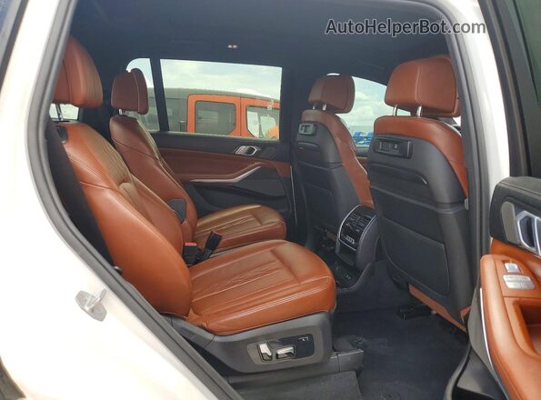 5UXCW2C57KL084722 2019 BMW X7 Black Вид задньої частини салону