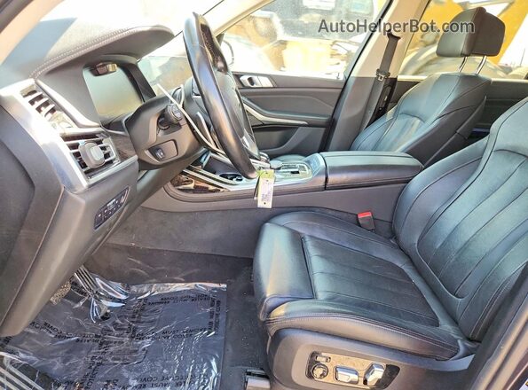 5UXCX4C53KLS35998 2019 BMW X7 Gray Вид салону спереду