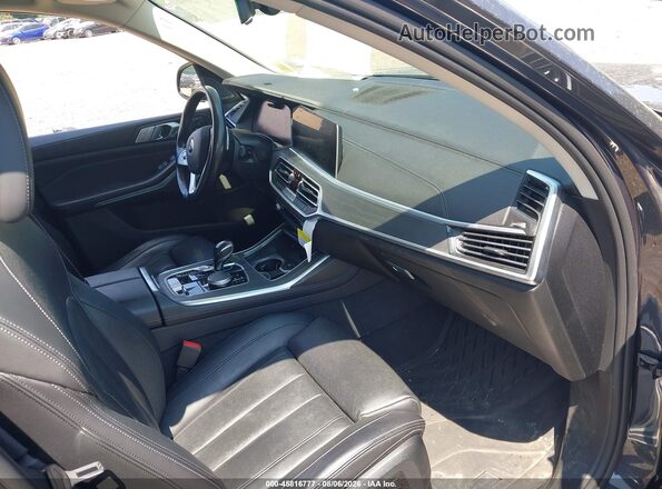 5UXCX4C57KLS38161 2019 BMW X7 Синий Вид салона спереди