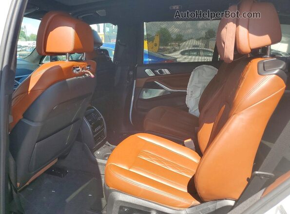 5UXCX4C59KLS37061 2019 BMW X7 White Widok wnętrza z tyłu