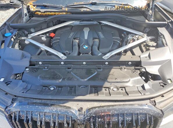 5UXCX4C59KLS37061 2019 BMW X7 White Widok komory silnika