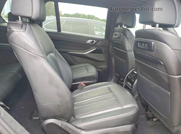 5UXCX6C01N9N09491 2022 BMW X7 Blue Widok wnętrza z tyłu