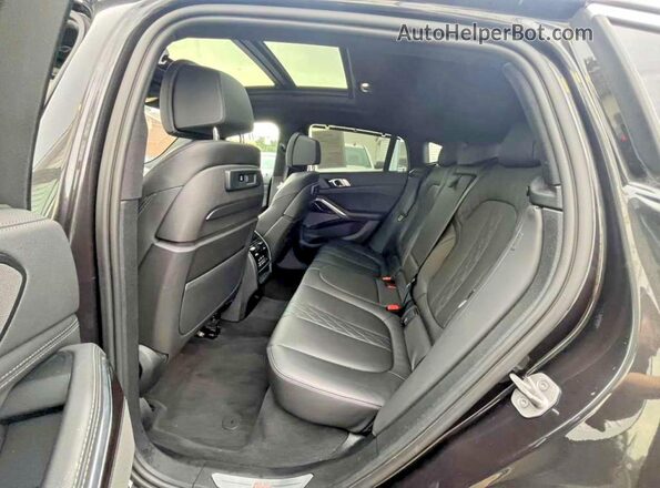 5UXCY6C01P9N50333 2023 BMW X6 Black Вид задньої частини салону