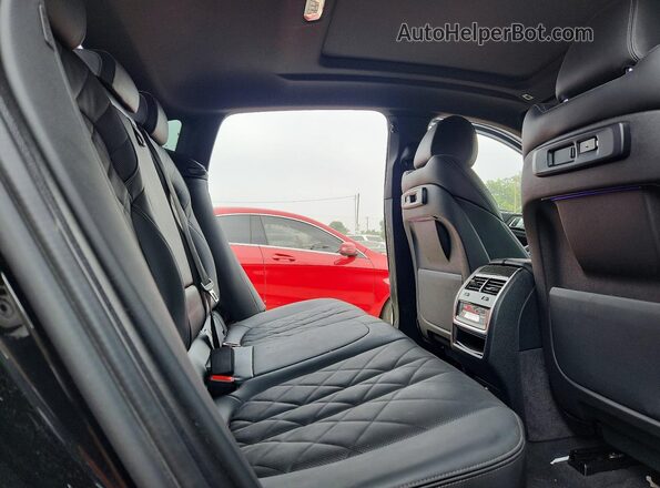 5UXCY6C03P9N92258 2023 BMW X6 Black Вид задньої частини салону