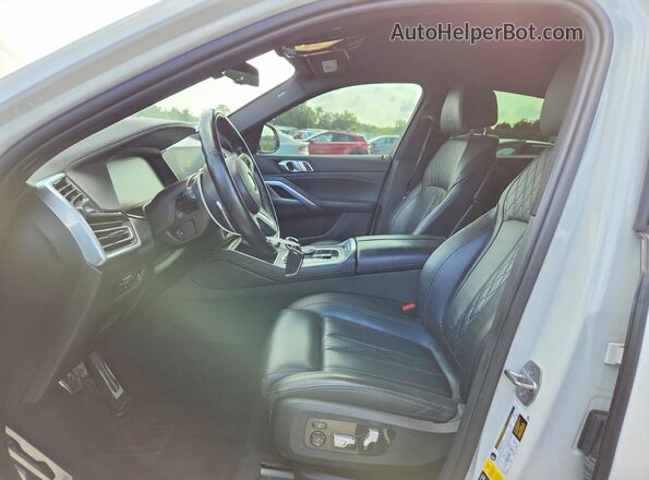 5UXCY6C09P9R79459 2023 BMW X6 White Вид салону спереду
