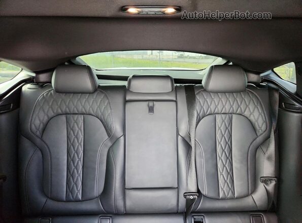 5UXCY6C09P9R79459 2023 BMW X6 White Вид задніх сидінь