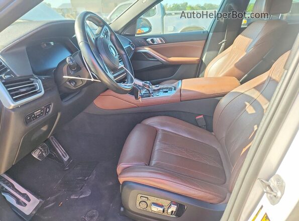 5UXCY8C03M9G97120 2021 BMW X6 White Front interior view