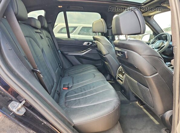 5UXJU2C54KLN67131 2019 BMW X5 Black Widok tylnych siedzeń