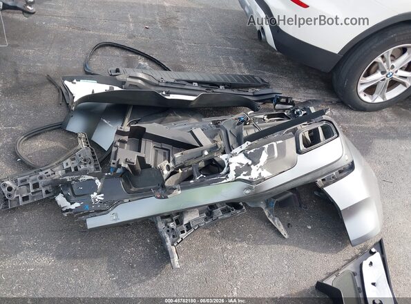 5UXJU2C57KLN49822 2019 BMW X5 Gray ხელსაწყოთა პანელის ხედი