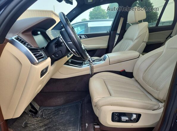 5UXJU2C59KLN65553 2019 BMW X5 Charcoal Вид салону спереду