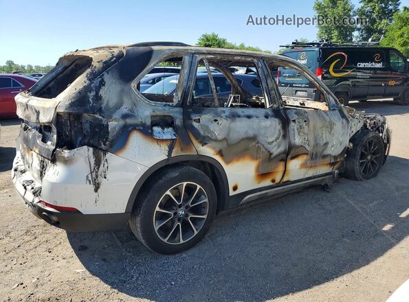 5UXKR0C32H0X82056 2017 BMW X5 Белый Задняя правая четверть