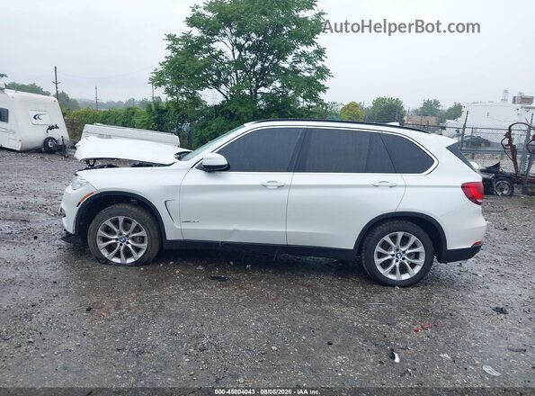 5UXKR0C50G0P21837 2016 BMW X5 White 360 interior view