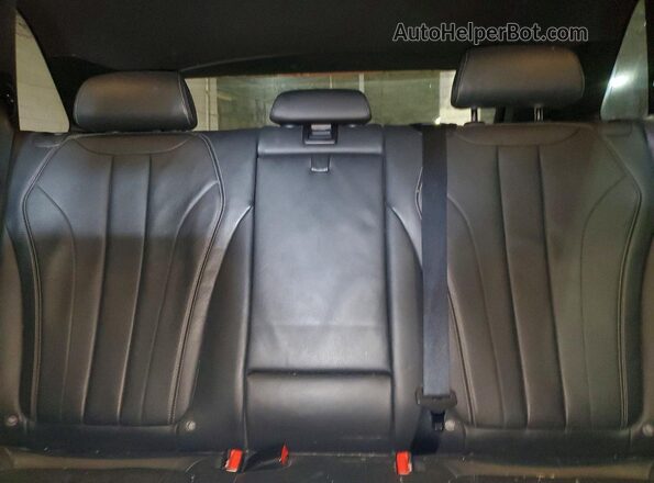 5UXKR0C50JL072885 2018 BMW X5 Charcoal Vista de los asientos traseros