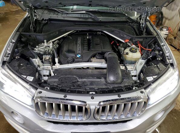5UXKR0C52H0V66547 2017 BMW X5 Серебряный Вид задней части салона