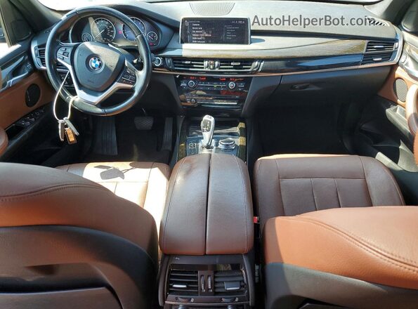 5UXKR0C55H0U52283 2017 BMW X5 Синий Вид панели приборов