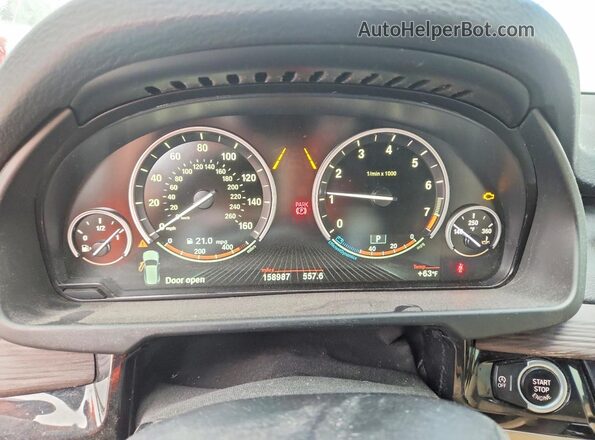 5UXKR0C55JL072879 2018 BMW X5 White Widok zestawu wskaźników