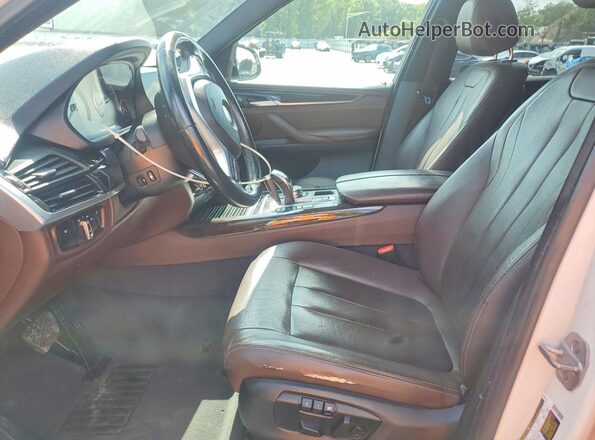 5UXKR0C57J0Y06309 2018 BMW X5 White Вид салону спереду