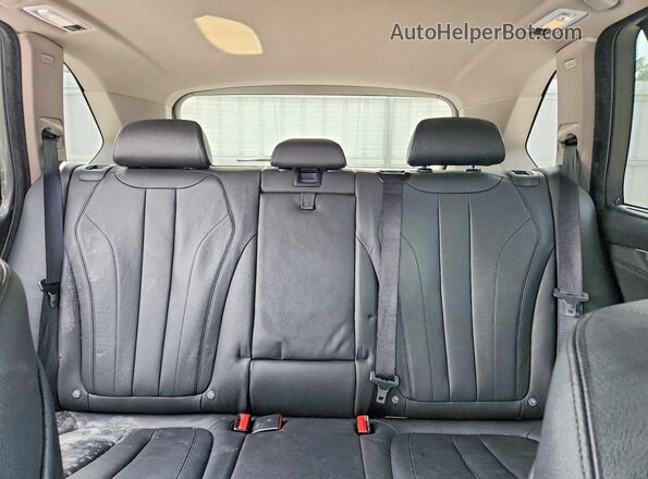 5UXKR0C58G0P30009 2016 BMW X5 Gray Widok tylnych siedzeń