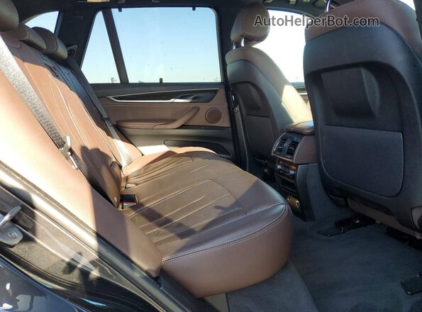 5UXKR0C58J0Y04827 2018 BMW X5 Gray Widok wnętrza z tyłu