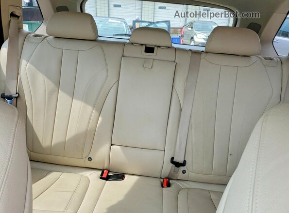 5UXKR0C5XG0P28603 2016 BMW X5 Silver Вид задніх сидінь