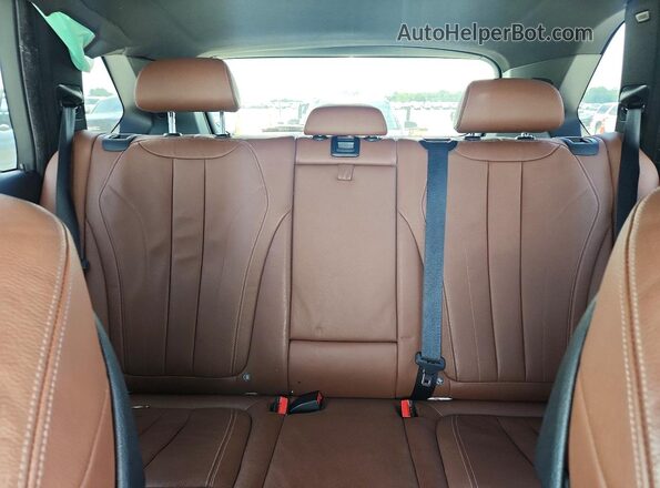 5UXKR2C37H0X04240 2017 BMW X5 White უკანა სავარძლების ხედი