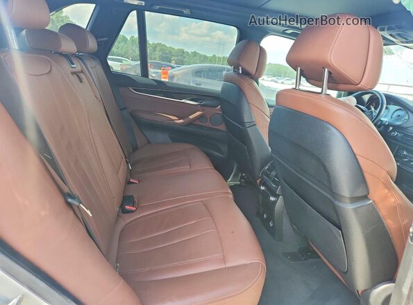 5UXKR2C37H0X04240 2017 BMW X5 White უკანა სალონის ხედი