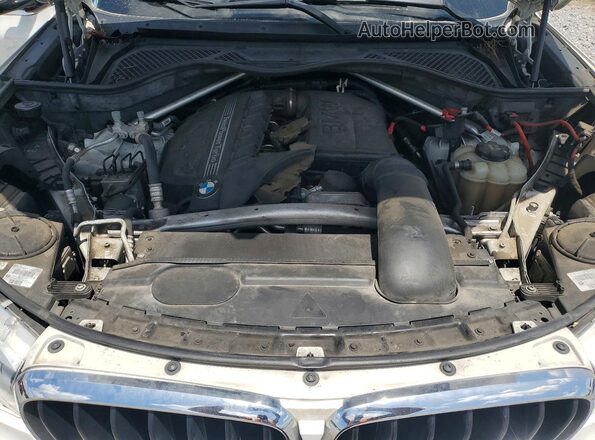 5UXKR2C38H0W43397 2017 BMW X5 White Widok komory silnika