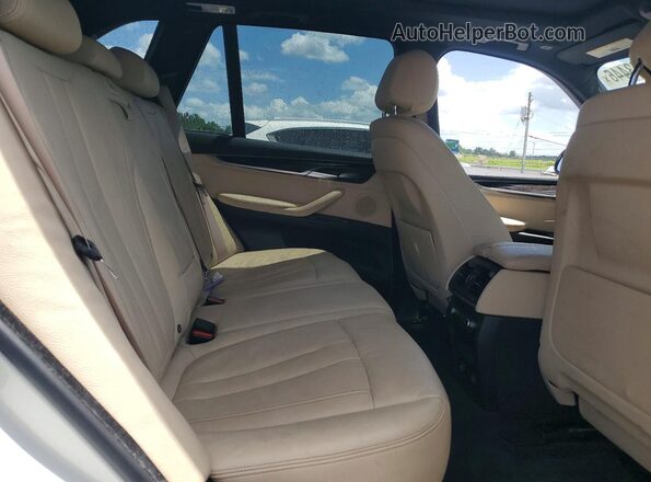 5UXKR2C38H0W43397 2017 BMW X5 White Widok wnętrza z tyłu