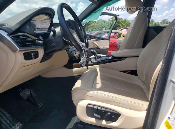 5UXKR2C38H0W43397 2017 BMW X5 White Widok wnętrza z przodu