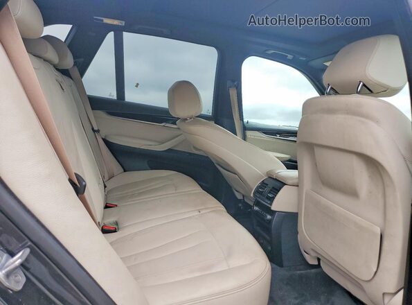 5UXKR2C3XH0U24778 2017 BMW X5 Black უკანა სავარძლების ხედი