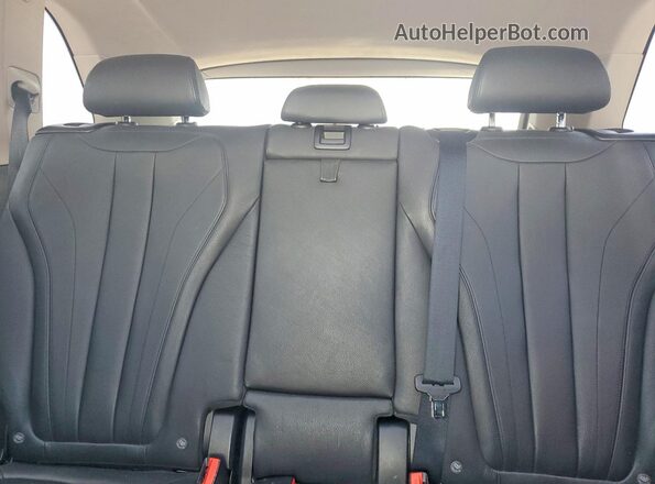 5UXKR2C52G0H42882 2016 BMW X5 White Вид задніх сидінь