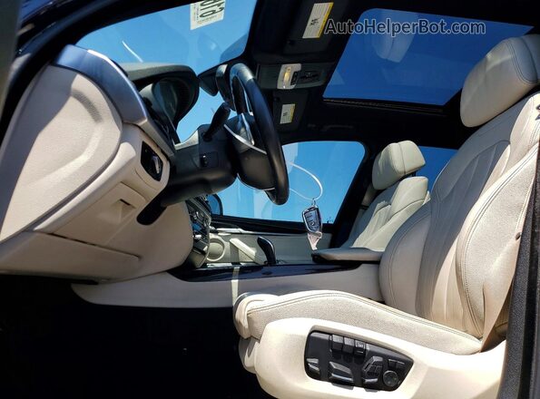 5UXKR2C54J0X09340 2018 BMW X5 Blue Widok wnętrza z przodu