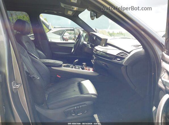 5UXKR2C55J0Z18781 2018 BMW X5 Gray Widok wnętrza z przodu