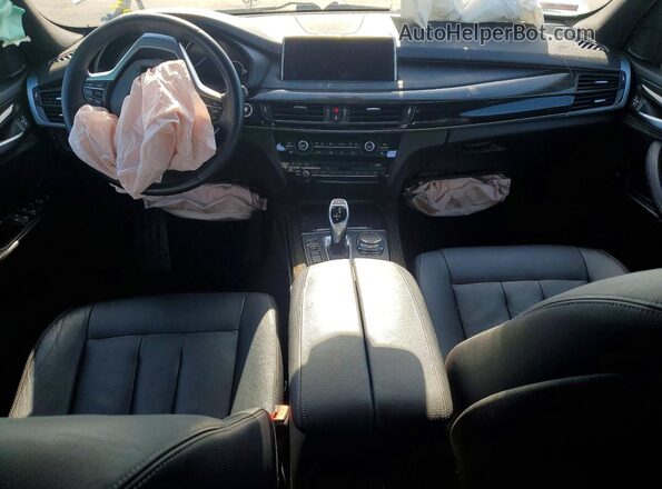 5UXKR2C57J0X09736 2018 BMW X5 Белый Вид панели приборов