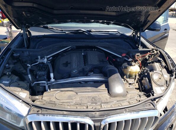 5UXKR2C58J0Z16605 2018 BMW X5 Black უკანა სალონის ხედი