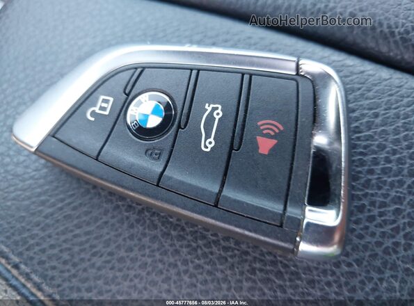 5UXKR2C58J0Z21397 2018 BMW X5 Белый Вид панели приборов