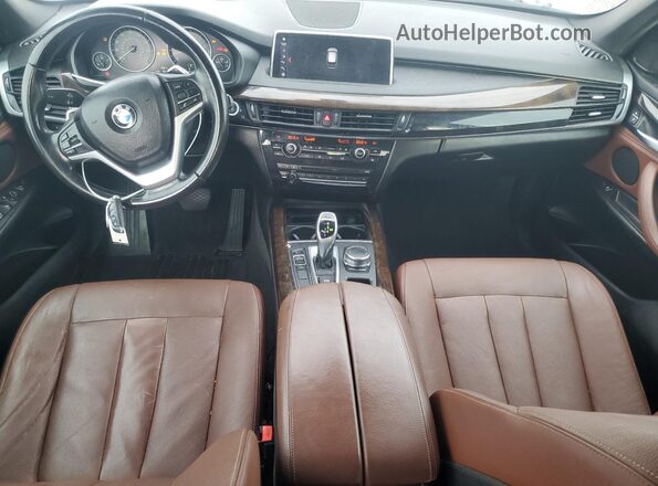 5UXKR2C5XJ0X10170 2018 BMW X5 White Vista del salpicadero
