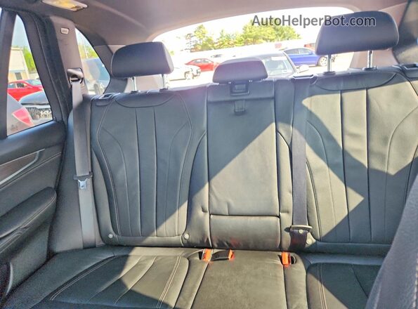 5UXKT0C33H0V95877 2017 BMW X5 Black Widok tylnych siedzeń