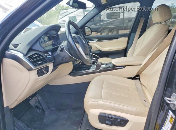 5UXKT0C33H0V96365 2017 BMW X5 Black Front interior view