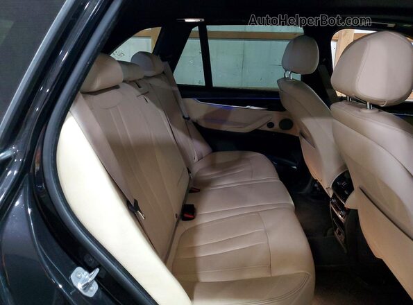 5UXKT0C33H0V96365 2017 BMW X5 Black Rear interior view